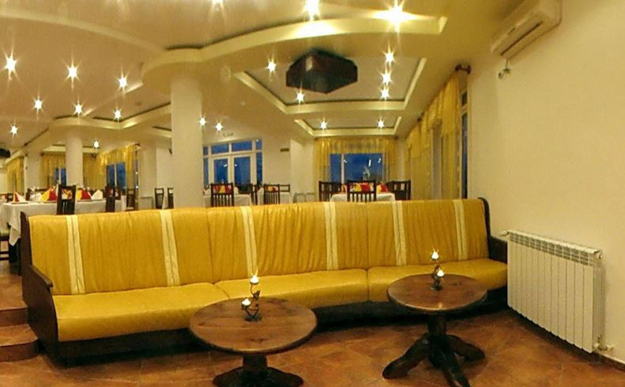 Hotel Wels Băltenii de Sus Esterno foto