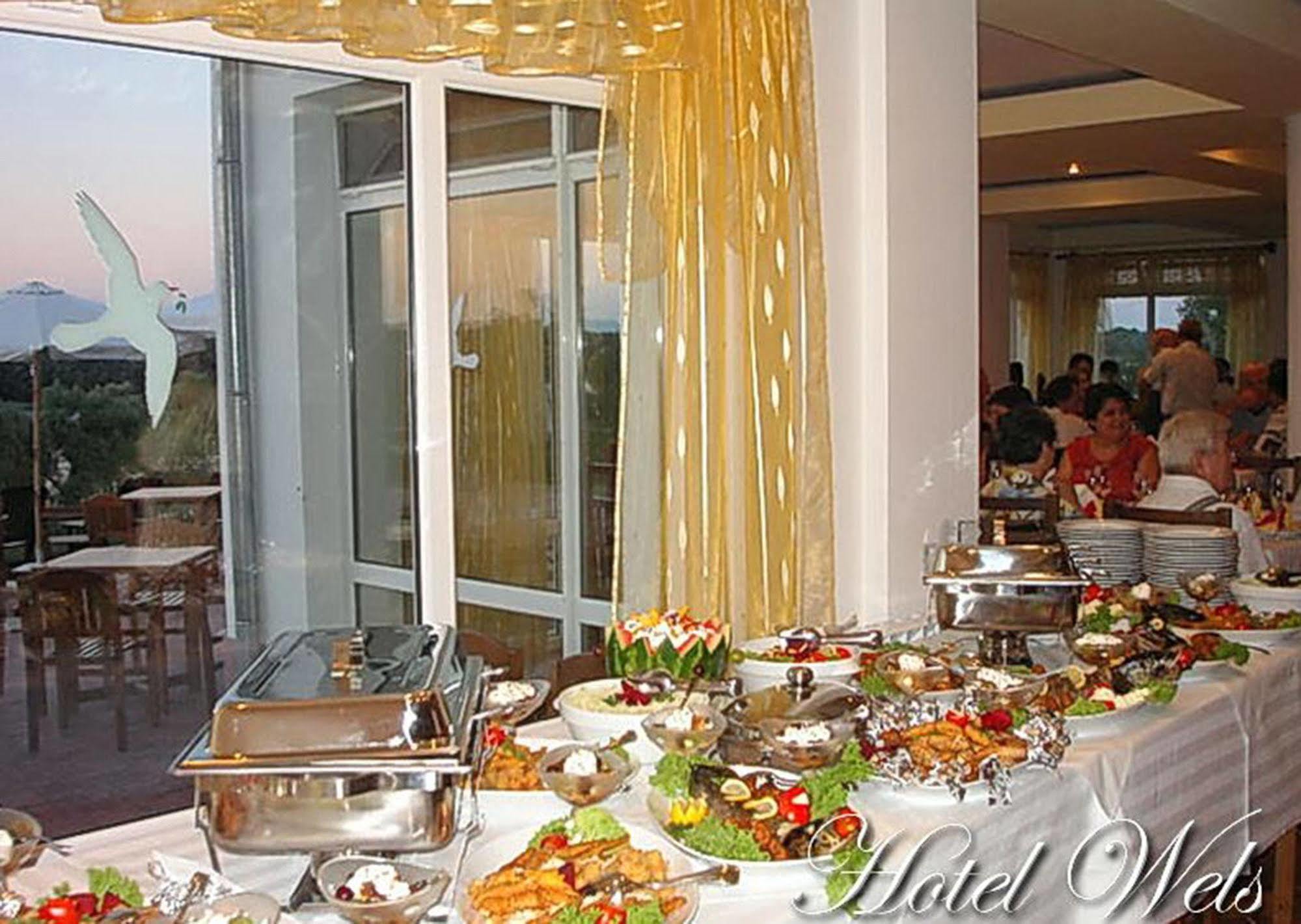 Hotel Wels Băltenii de Sus Esterno foto