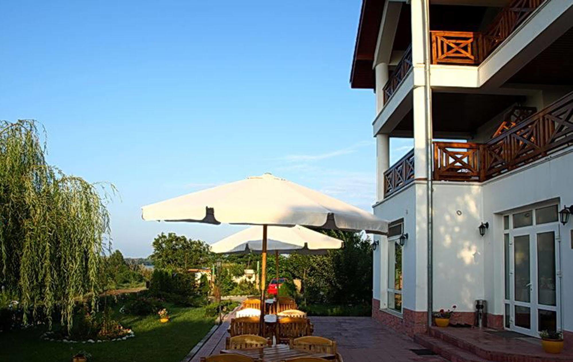 Hotel Wels Băltenii de Sus Esterno foto
