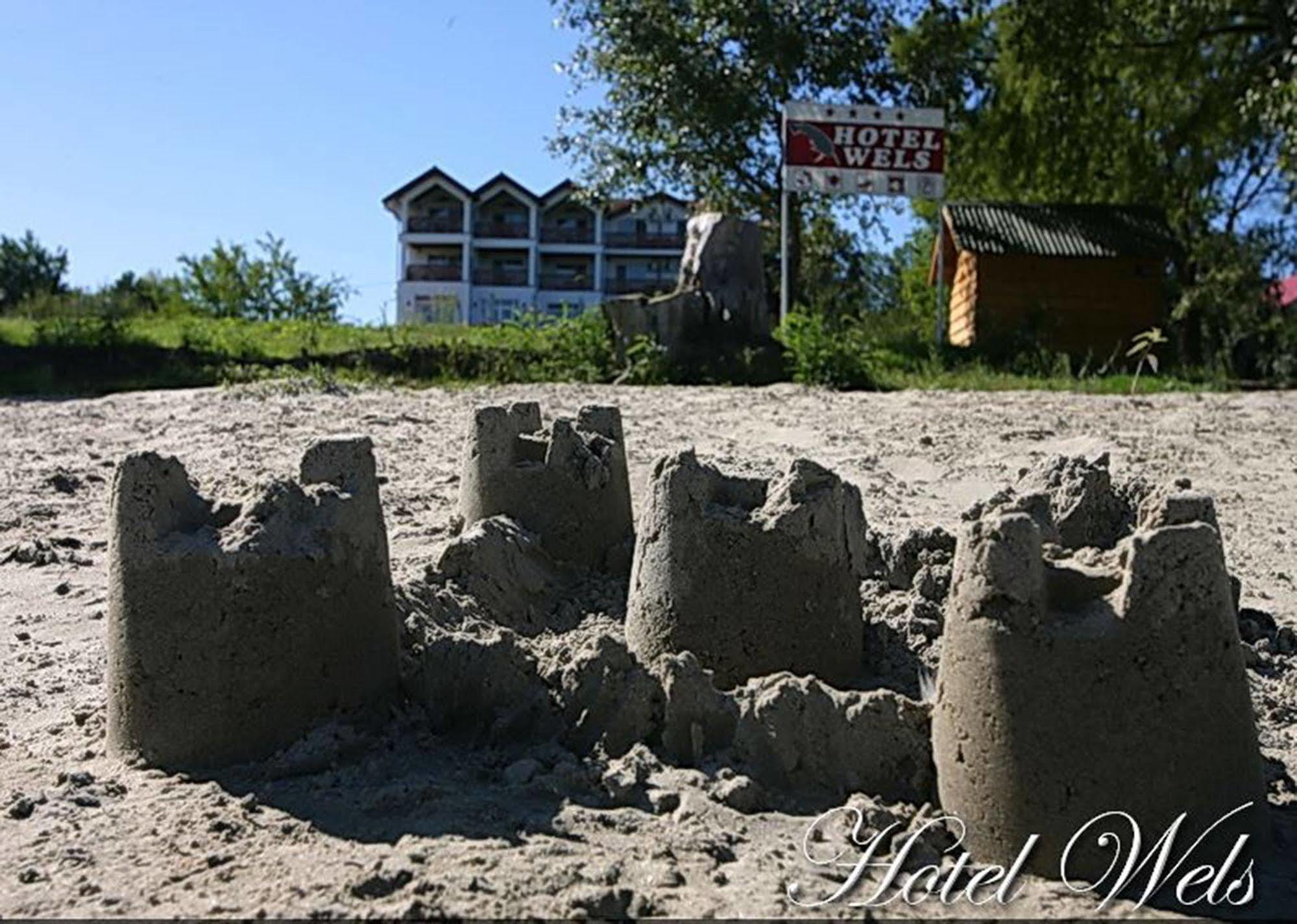 Hotel Wels Băltenii de Sus Esterno foto